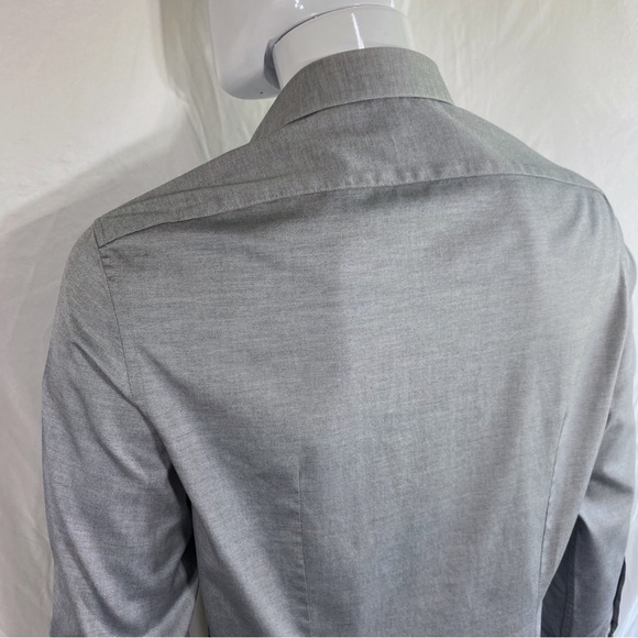 DKNY Men’s Satiny Shaped Slim Fit Natural Stretch Long Sleeve Dress Shirt - Picture 4 of 7